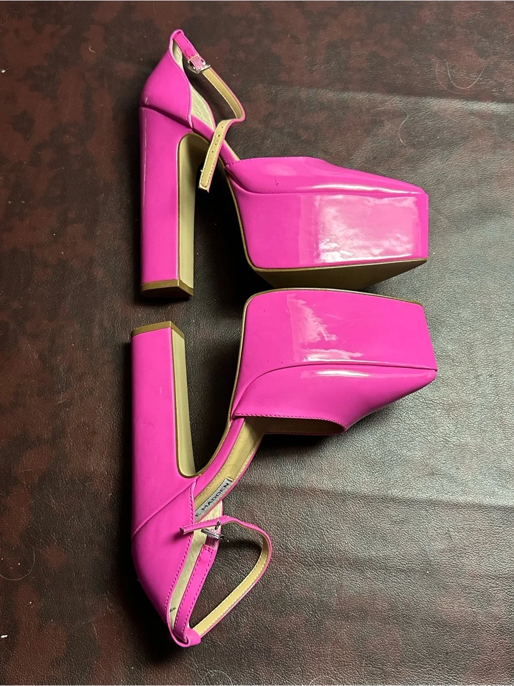 STEVE MADDEN Prompt Pointed Toe Hot Pink Platform Heels NWOT